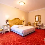 Casino & Admiral Skofije מלון Zgornje Skofije