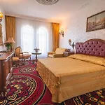מלון Casino & Admiral Skofije Zgornje Skofije