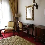 Casino & Admiral Skofije מלון 4*