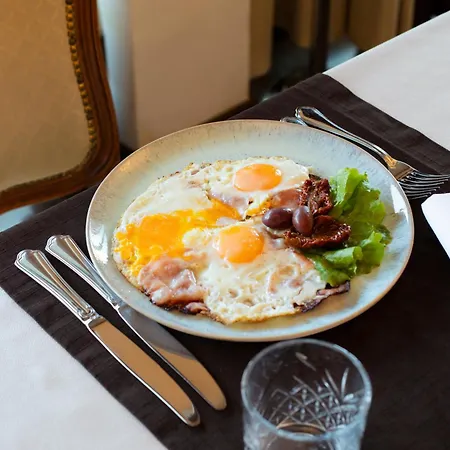 Admiral Skofije Hotel 4*
