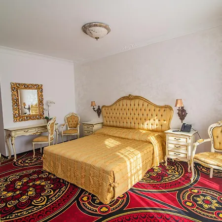 Otel Casino & Admiral Skofije 4*