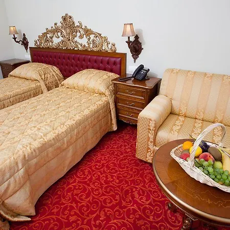 Hotel Casino & Admiral Skofije