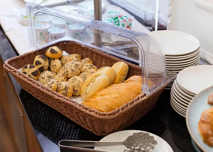 Hotel Casino & Admiral Skofije