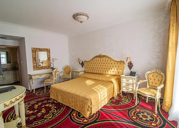 Hotel Casino & Admiral Skofije 4*